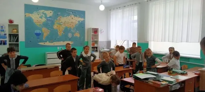i (2)